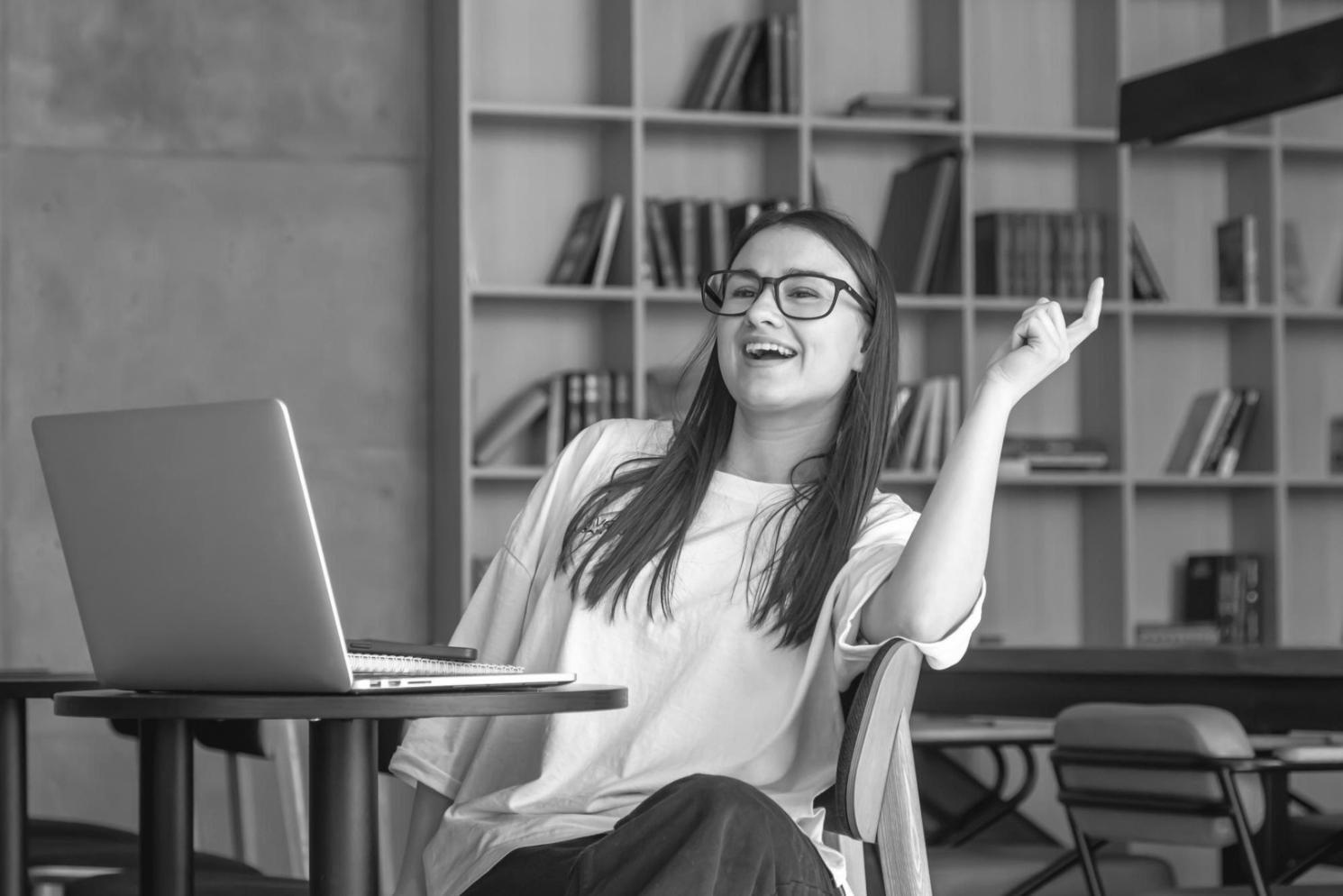 Arbeitsumgebung mit Finanzanalysen